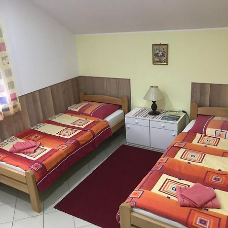 Guesthouse Rebel Deliblato Zewnętrze zdjęcie