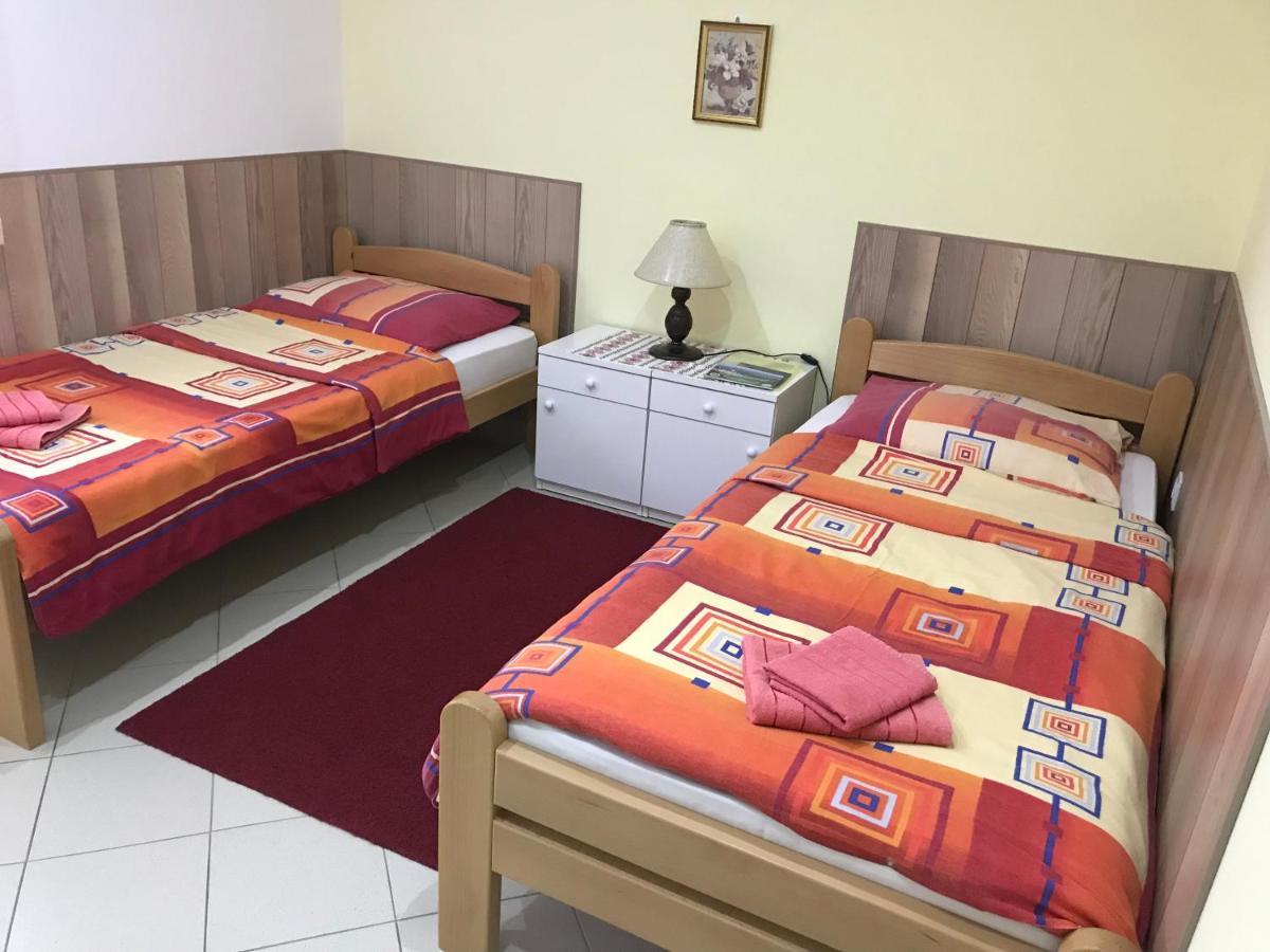 Guesthouse Rebel Deliblato Zewnętrze zdjęcie