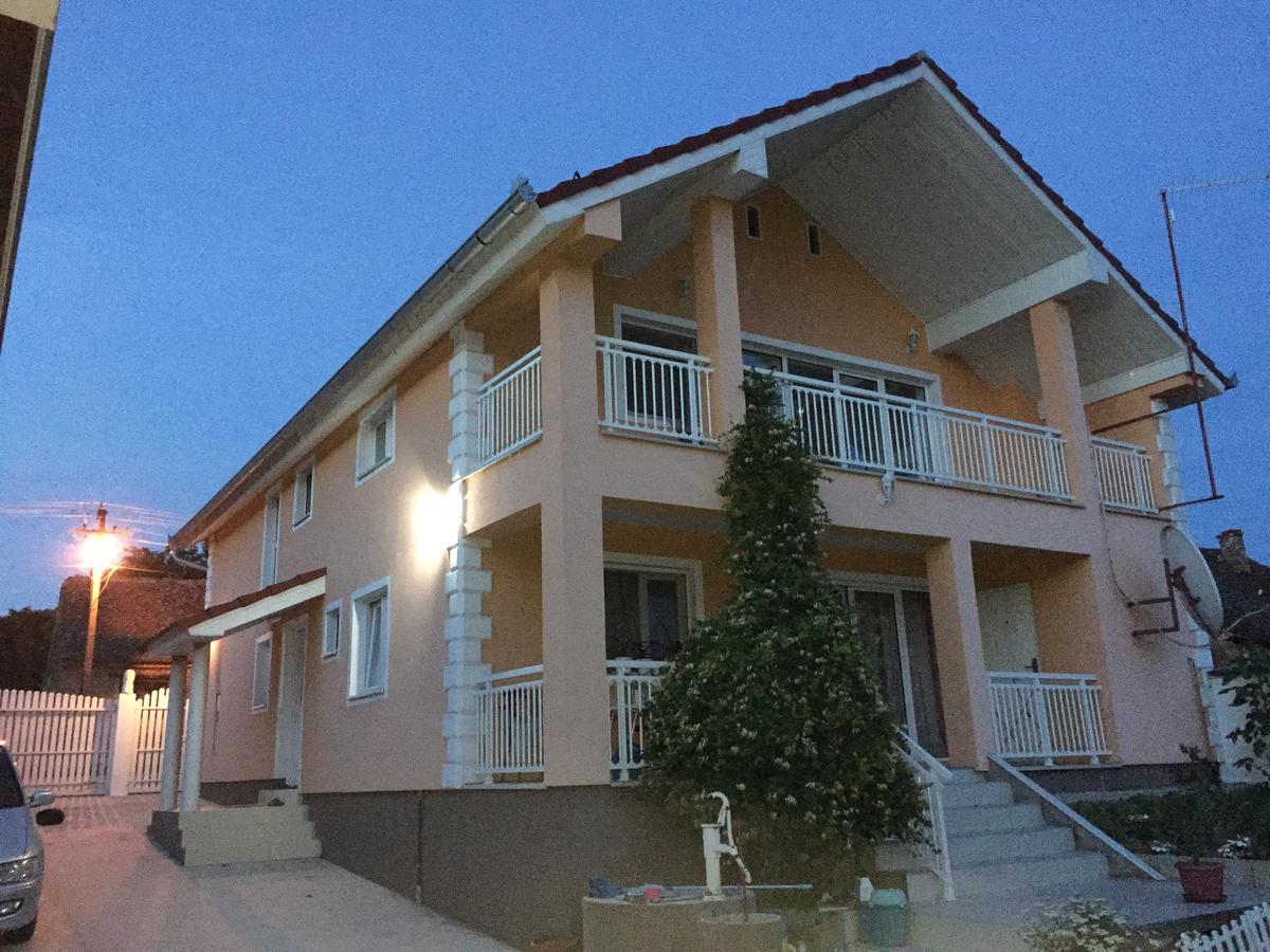 Guesthouse Rebel Deliblato Zewnętrze zdjęcie