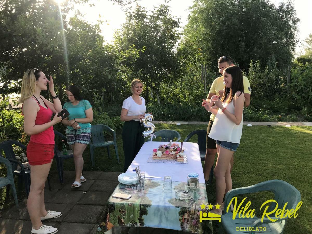 Guesthouse Rebel Deliblato Zewnętrze zdjęcie